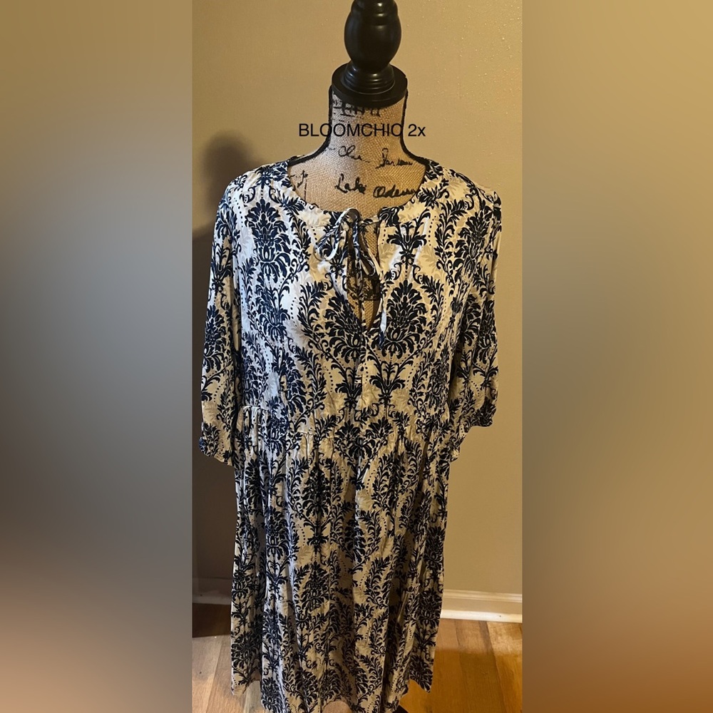 BloomChic Navy and White Patterned Dress